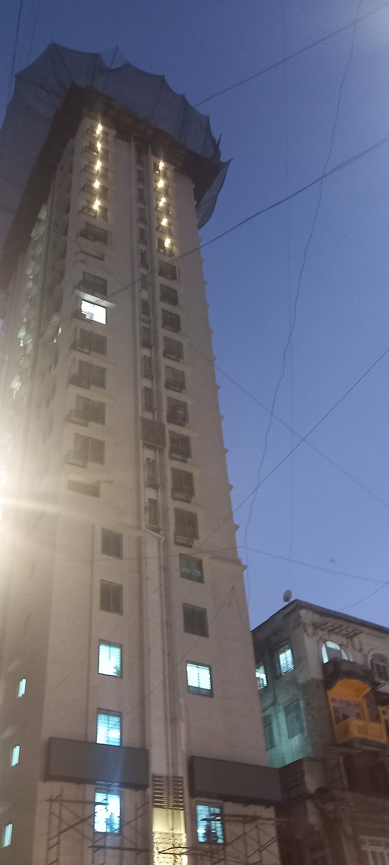 Sea Pearl Building - Sea Pearl Building, Sea Pearl, Morvi Ln, opp. Sukh Sagar, Charni Road East, Chowpatty, Girgaon, Mumbai, Maharashtra 400007, India