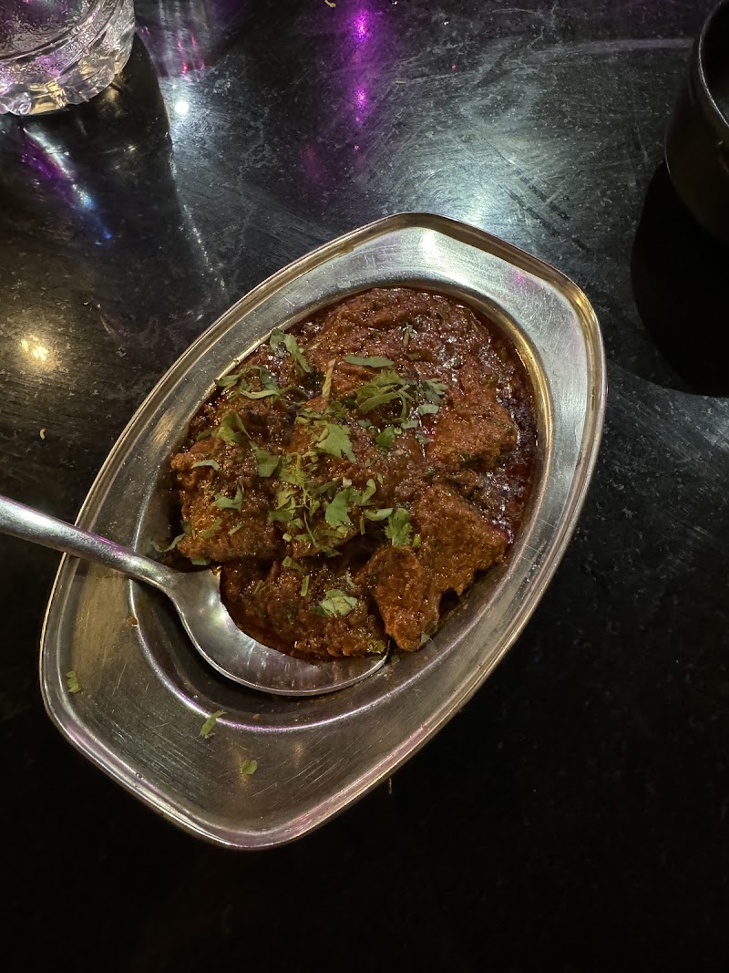 New V.N.A.Savji Family Restaurant - New V.N.A.Savji Family Restaurant 77/1Railway line's padmachandra building, Railway lines, Solapur, Maharashtra 413001, India