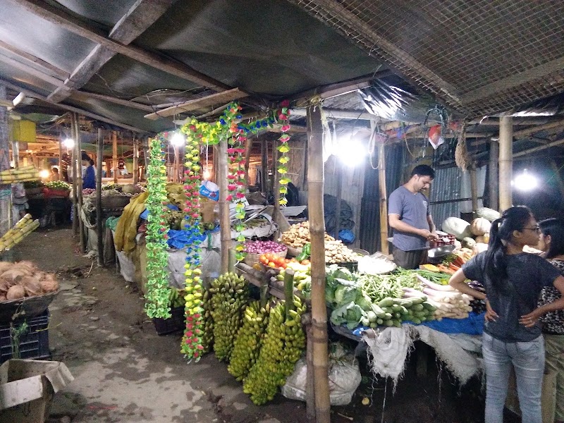 Uzanbazar - Uzanbazar, 5QR4+C55, Fatick Chandra Rd, Latasil, Uzan Bazar, Guwahati, Assam 781001, India