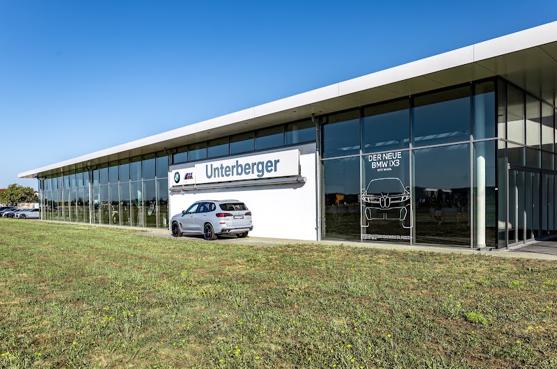 Autohaus BMW & MINI VOGL - Autohaus BMW & MINI VOGL Leisederstraße 1, 84453 Mühldorf am Inn, Germany