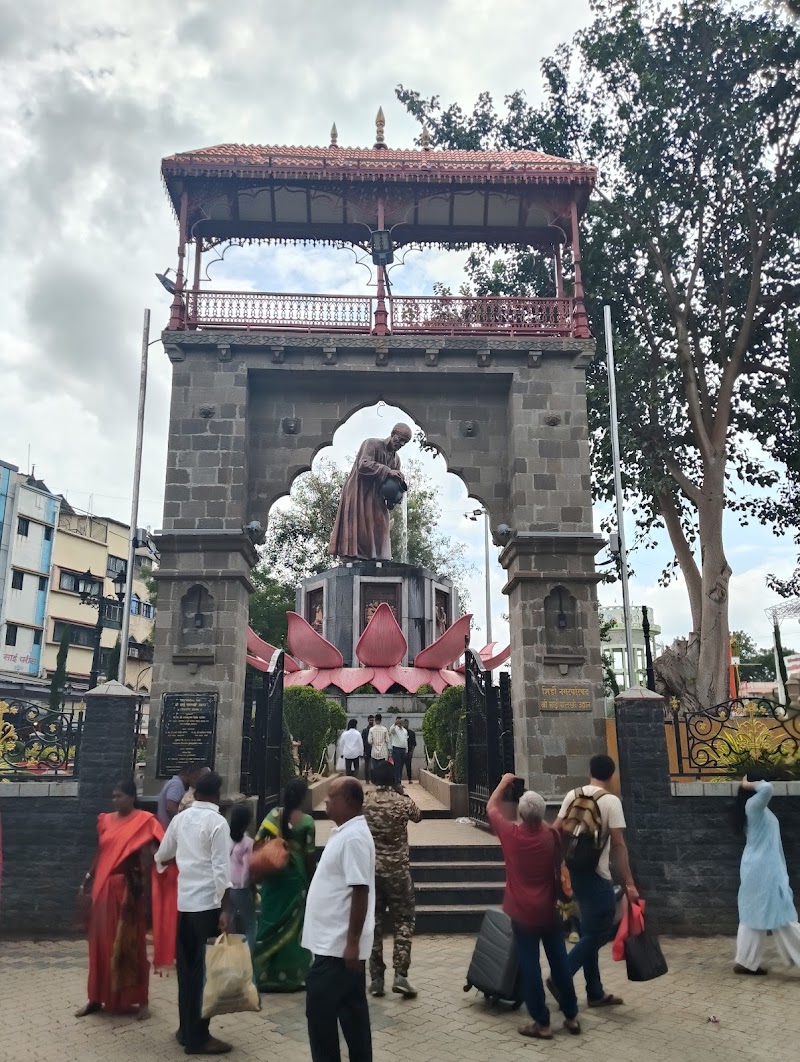 Sai Mandir Gate 3 - Sai Mandir Gate 3, QF8G+HW6 Baba temple sanctum, Mauli Nagar, Shirdi, Maharashtra 423109, India