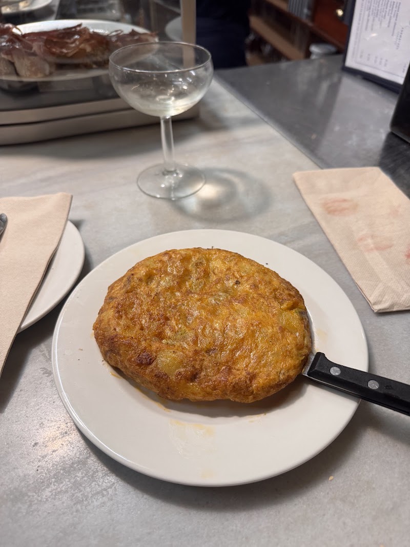 El Xampanyet - El Xampanyet Carrer de Montcada, 22, Ciutat Vella, 08003 Barcelona, Spain