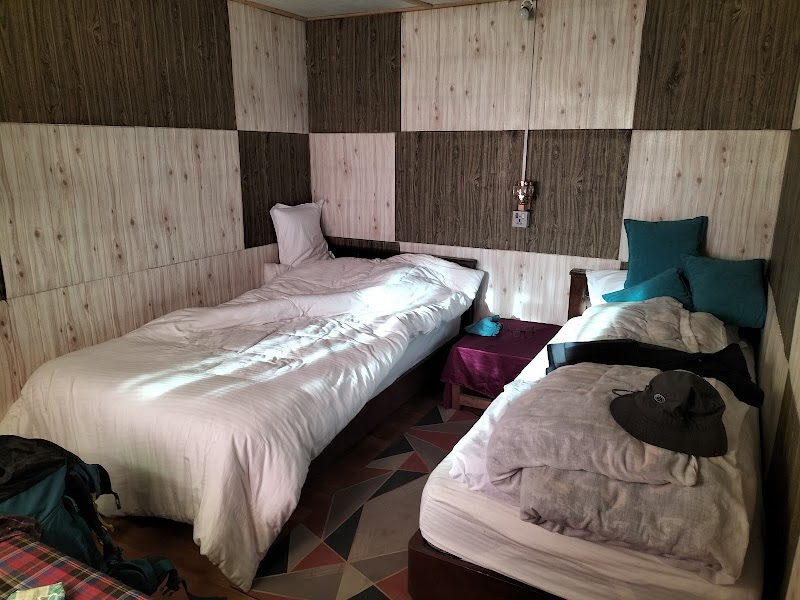 Hotel Fishtail - Hotel Fishtail, CVM8+4RH, Lwang Ghalel 33700, Nepal