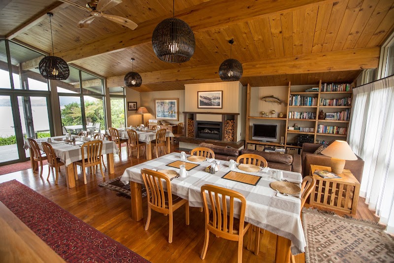 Koura Lodge - Koura Lodge 209 Kawaha Point Road, Kawaha Point, Rotorua 3010, New Zealand