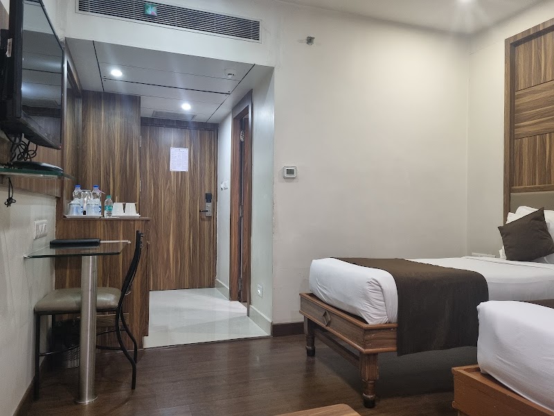 Hotel Shree Venkateshwara - Hotel Shree Venkateshwara, 6-1-74,LAKDIKAPUL METRO STATION NEAR, PILLAR NO:1209, Ambedkar Colony, Lakdikapul, Hyderabad, Telangana 500004, India