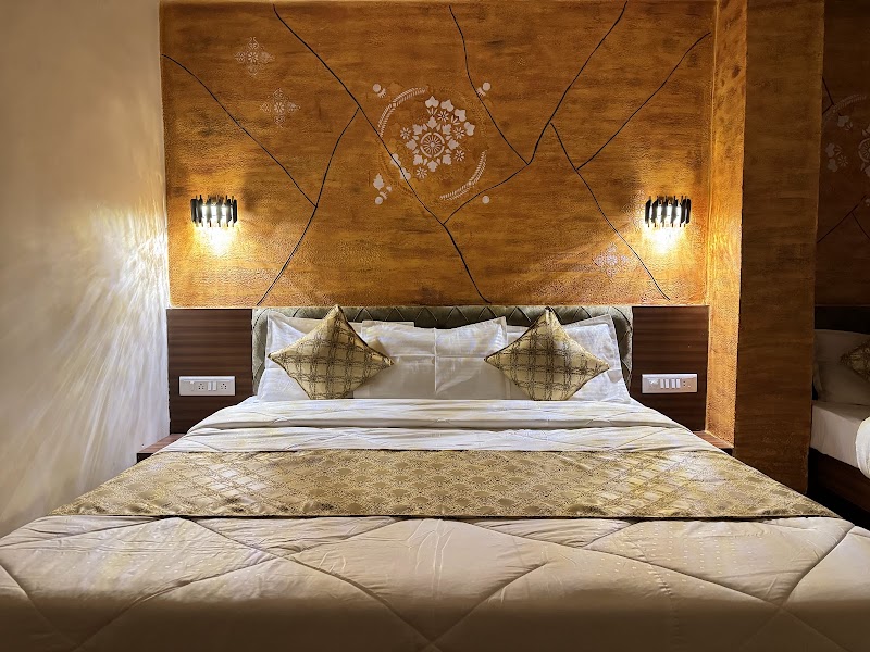 Hotel Shreeji Residency - Hotel Shreeji Residency Gandhi Chowk, nearby Ram Mandir, Pachmarhi, Pachmarhi Cantt, Madhya Pradesh 461881, India