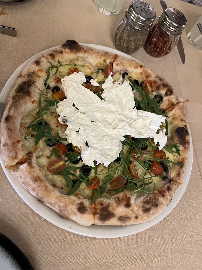 La Gioia - La Gioia 1085, 12th Main Rd, HAL 2nd Stage, Doopanahalli, Indiranagar, Bengaluru, Karnataka 560008, India
