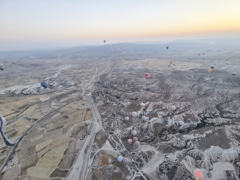 Kapadokya Balloons - Kapadokya Balloons, Aydınlı - Orta, Adnan Menderes Cd. No:14, 50180 Göreme/Nevşehir Merkez/Nevşehir, Türkiye