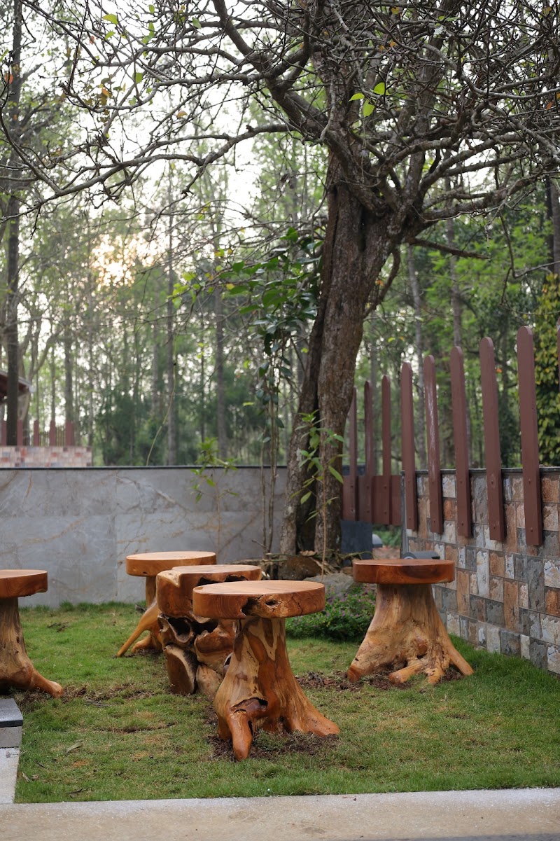 The Pear Tree - The Pear Tree CockBurn Road, Kuppanur - Yercaud Ghat Rd, Yercaud, Tamil Nadu 636601, India