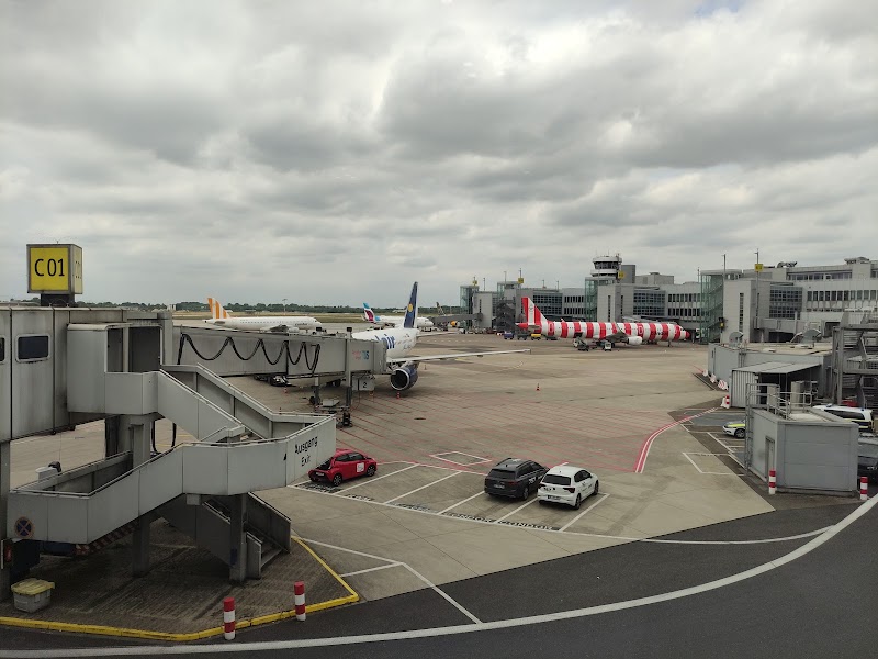 Düsseldorf, Düsseldorf Flughafen Terminal - Düsseldorf, Düsseldorf Flughafen Terminal, District 5, 40474 Düsseldorf, Germany
