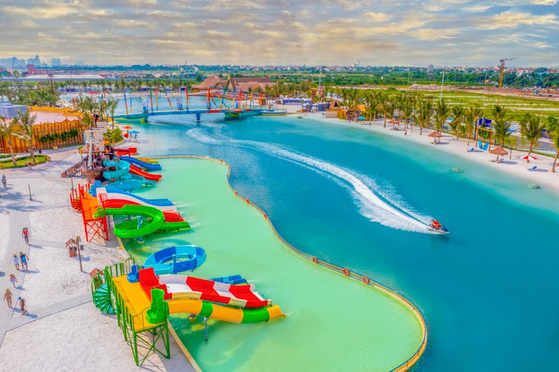 VinWonders Wave Park - VinWonders Wave Park, XX2M+HHX, Nghia Tru, Hung Yen, Vietnam