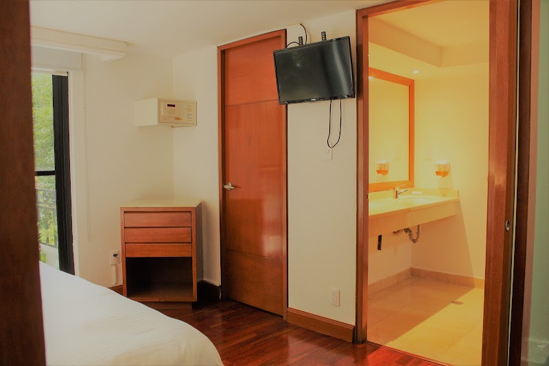 Condesa Suites Hotel - Condesa Suites Hotel, Juan de la Barrera 66, Colonia Condesa, Cuauhtémoc, 06140 Ciudad de México, CDMX, Mexico