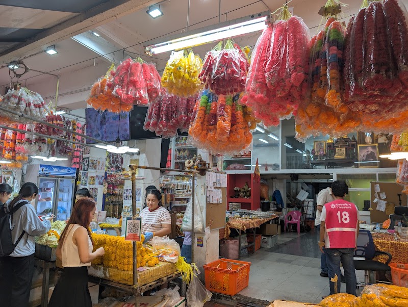 Pak Khlong Talat (Flower Market) - Pak Khlong Talat (Flower Market) สน พระราชวัง ปาก คลองตลาด - วัดกัลยาณมิตร, Khwaeng Wang Burapha Phirom, Khet Phra Nakhon, Krung Thep Maha Nakhon 10200, Thailand