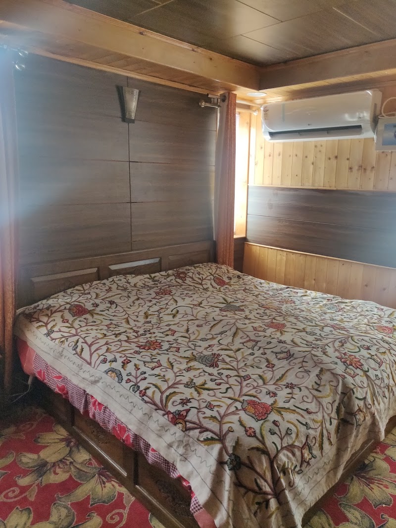 JKTDC 1BHK Deluxe Suite Hut - JKTDC 1BHK Deluxe Suite Hut 29WM+RC8, Gulmarg, 193403