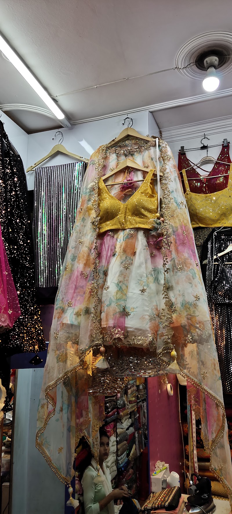 Anita Boutique - Anita Boutique GF-167, Vyapar Kendra Rd, Block C, Sushant Lok Phase I, Sector 43, Gurugram, Haryana 122009, India