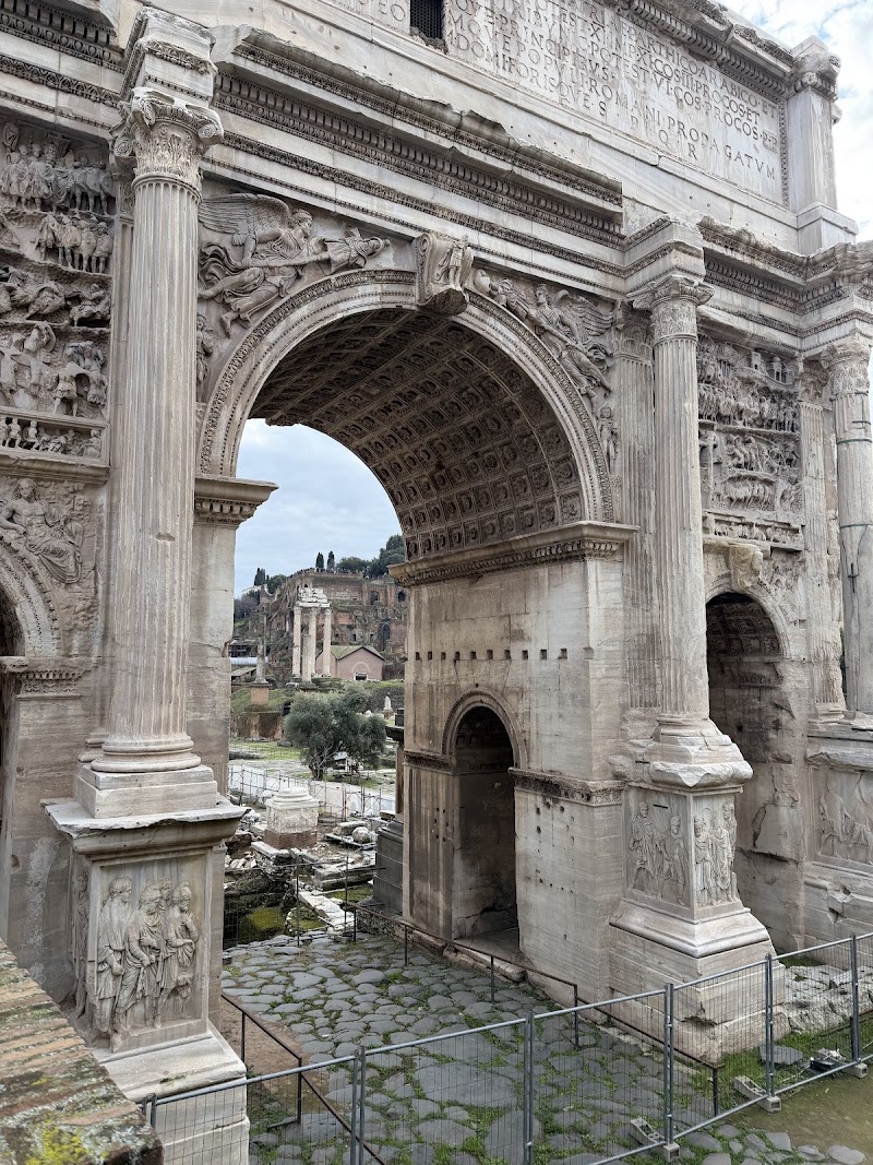 Tarpeian Belvedere - Tarpeian Belvedere Via Monte Tarpeo, 42, 00186 Roma RM, Italy