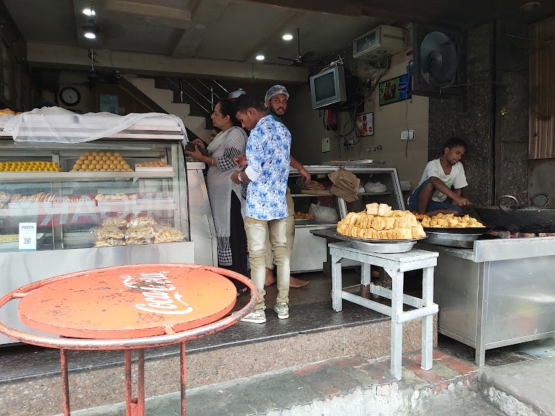 Khanna Sweets - Ram Di Hatti - Khanna Sweets - Ram Di Hatti, 3A, Lawrence Road, opposite BBK DAV College For Women, Opp. BBK DAV College, Dayanand Nagar, Amritsar, Punjab 143001, India