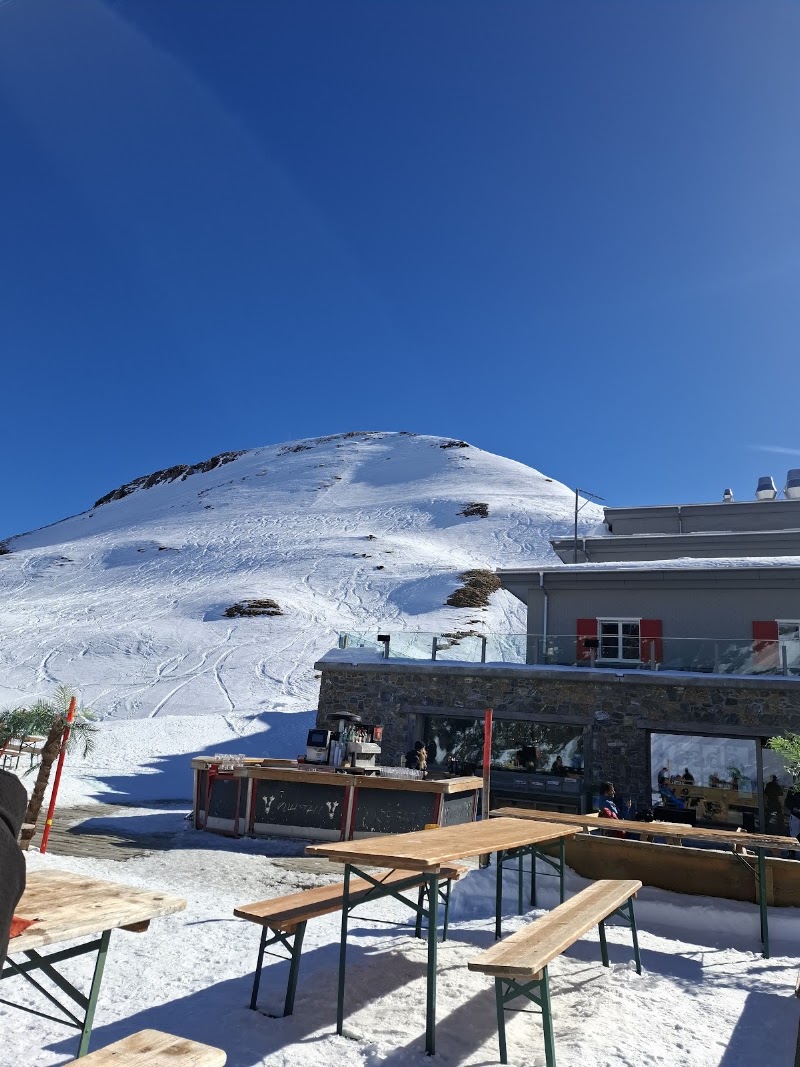 Skigebiet Engelberg-Titlis, Schweiz - Skigebiet Engelberg-Titlis, Schweiz, Talstation: Gerschnistrasse 12, 6390 Engelberg, Switzerland