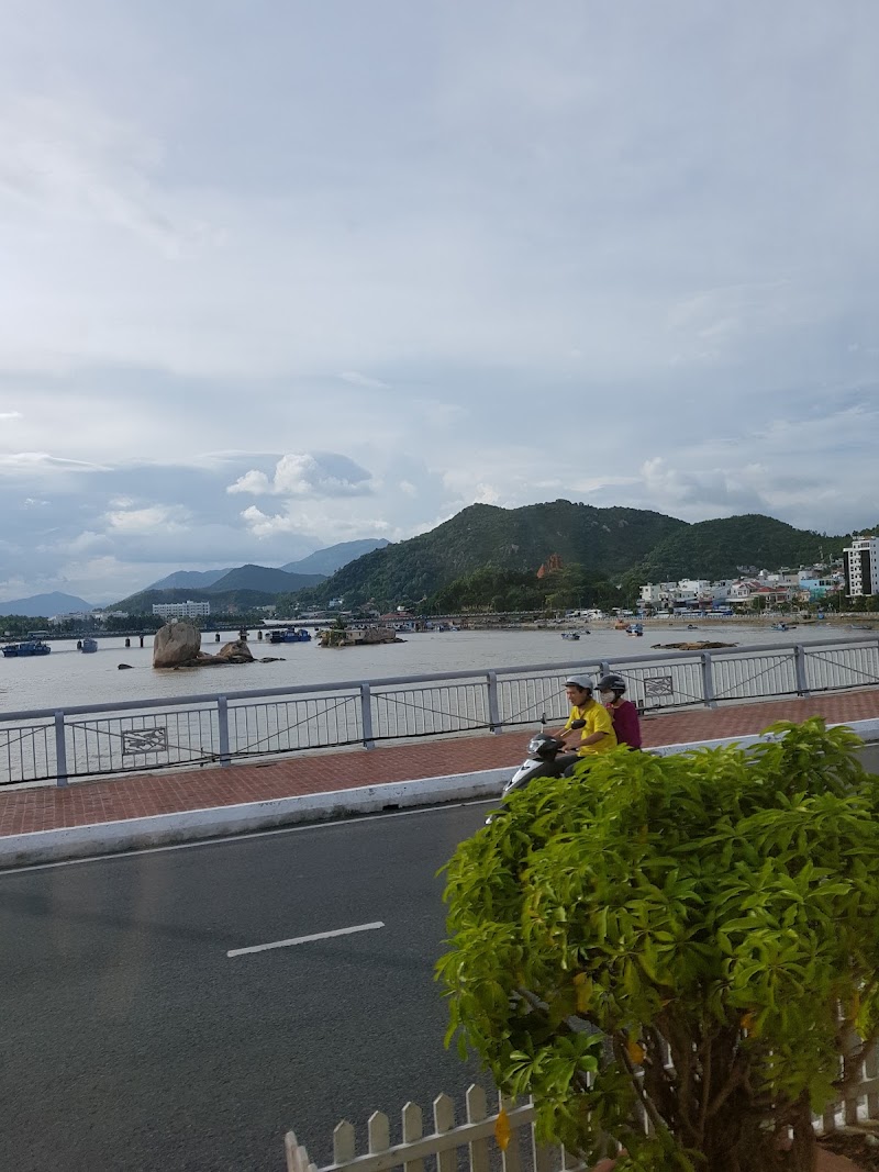 Trần Phú Bridge - Trần Phú Bridge, 756X+QMG, Bac NHA Trang, Khanh Hoa 650000, Vietnam