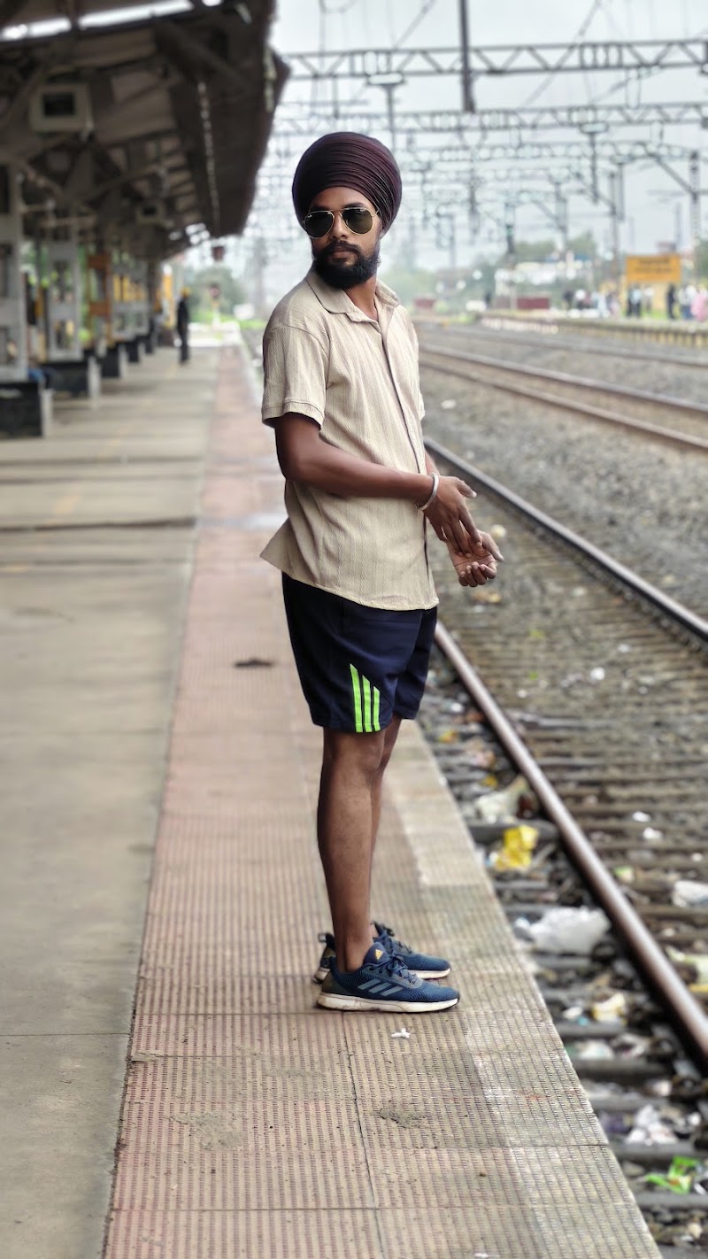 Malavli Railway Station - Malavli Railway Station, PFVJ+PF9, Ekvira Devi Rd, Malavli, Maharashtra 410405, India