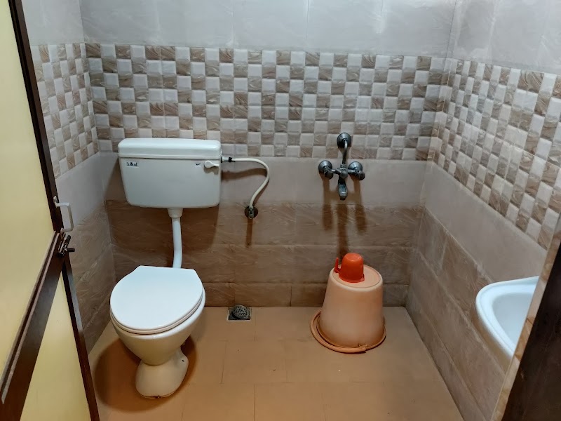 Sarada Nivas Lodging - Sarada Nivas Lodging 3, Appar Swami Koil St N, Luz, Mylapore, Chennai, Tamil Nadu 600004, India