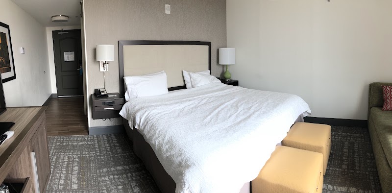 Hampton Inn & Suites Minneapolis/Downtown - Hampton Inn & Suites Minneapolis/Downtown, 19 N 8th St, Minneapolis, MN 55403, USA