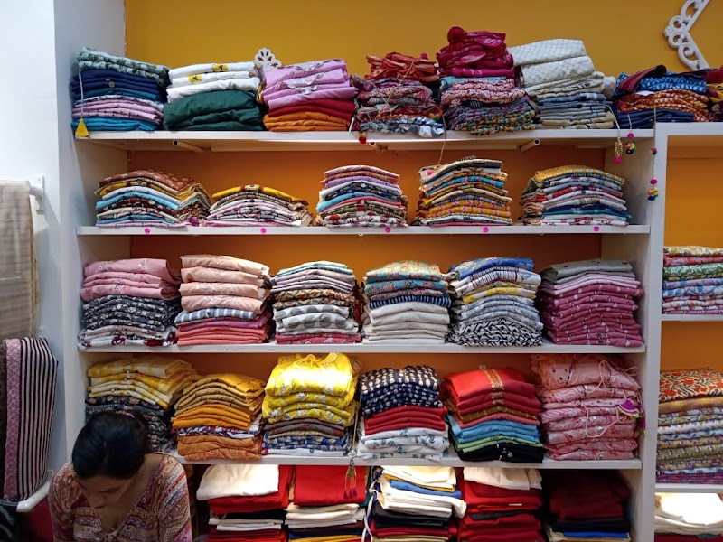 KUSVAA - KUSVAA Shop No MS19, Upper Ground, Dt Mega Mall, Golf Course Rd, near Escalator, near Santushti Store, Sector 28, DLF Phase 1, Gurugram, Haryana 122002, India