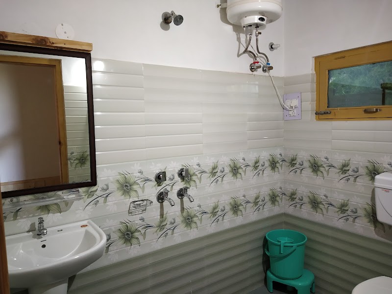 Heritage lodge Homestay - Heritage lodge Homestay near ramshilla, market, Kullu, Kharal, Himachal Pradesh 175101, India