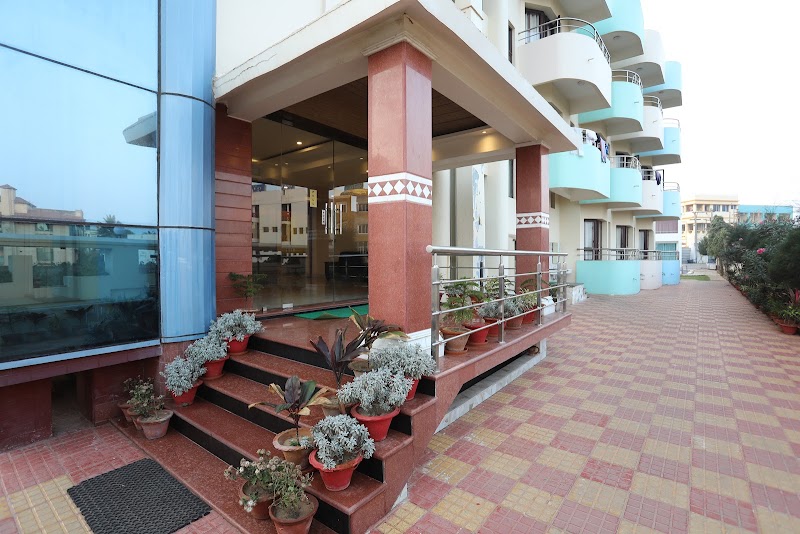 ହଉଟେଲ୍ ସ୍ୱୀମୀଙ୍ଗ Hotel Swimming - ହଉଟେଲ୍ ସ୍ୱୀମୀଙ୍ଗ Hotel Swimming Swargadwar Road, QRR6+RJR, New Marine Drive Rd, Goudabad Sahi, Puri, Odisha 752001, India