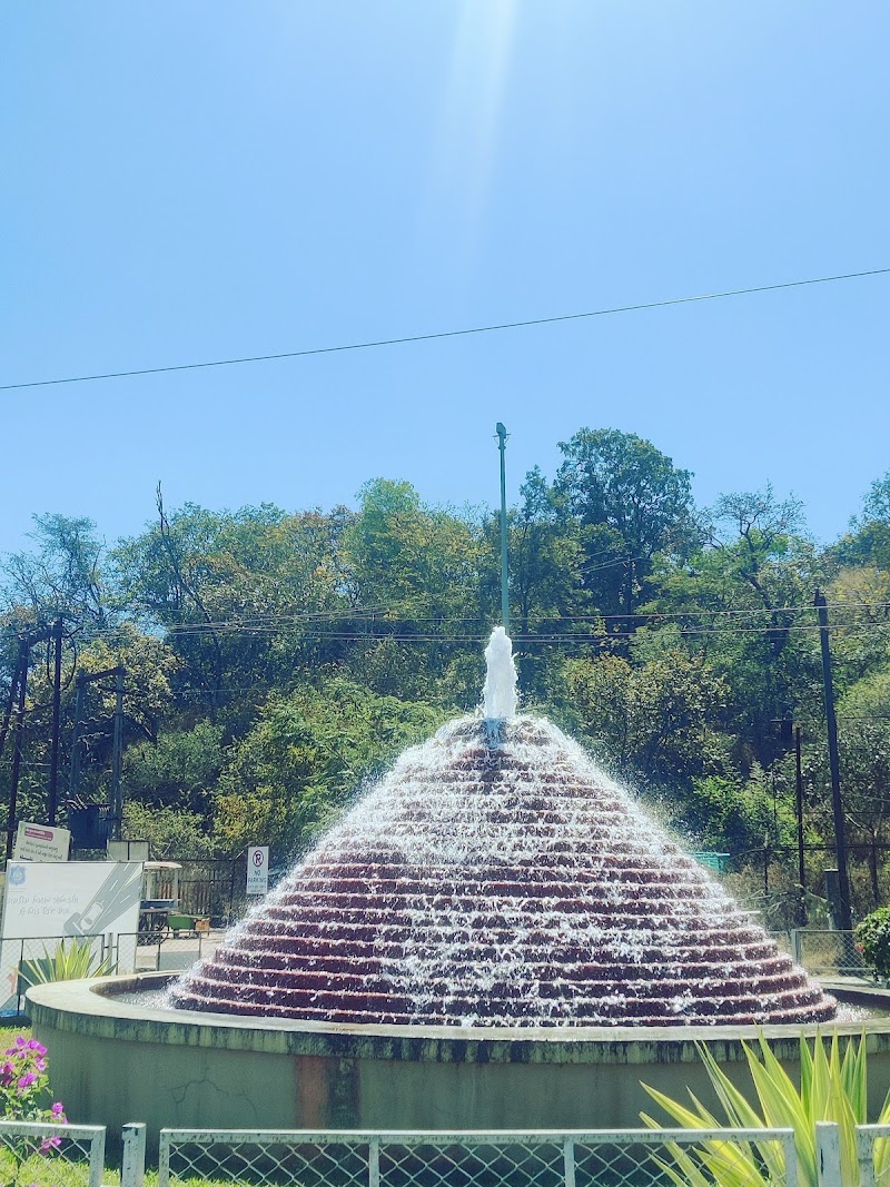 Fountain Circle - Fountain Circle HPFX+J28, Saputara Point Road, Saputara, Gujarat 394720, India