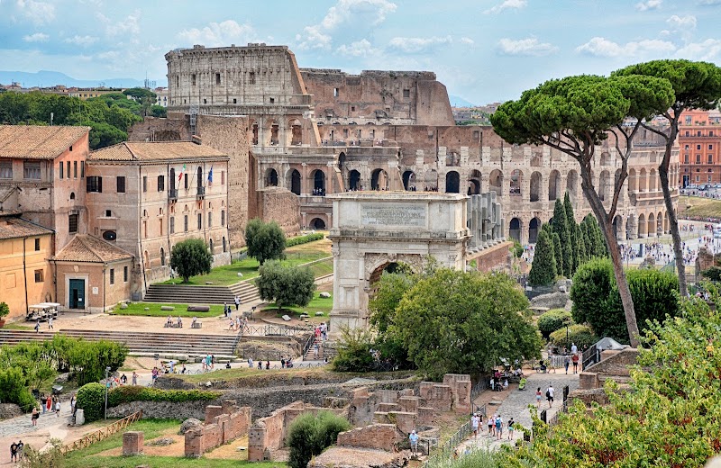 Limo Tours Rome - Limo Tours Rome, Via Raffaele De Ferrari, 85, 00133 Roma RM, Italy