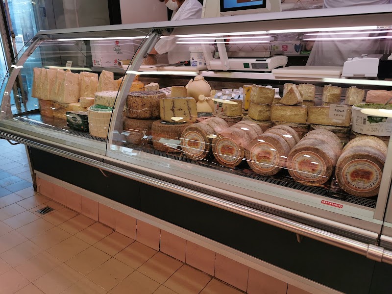 Mercato di Sant’Ambrogio - Mercato di Sant’Ambrogio Piazza Lorenzo Ghiberti, 50122 Firenze FI, Italy