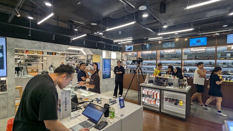 Alan Photo - Alan Photo 107 North Bridge Road Mall, #03-29 Funan, Singapore 179105