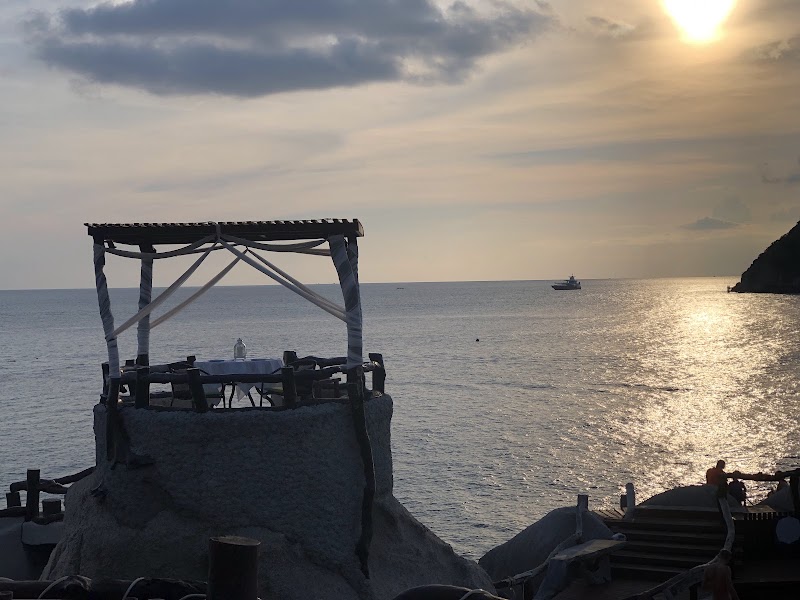 Sunset Restaurant DusitBuncha - Sunset Restaurant DusitBuncha 31 3 Koh Tao Koh Pangan Chang Wat Surat Thani 84360, Thailand