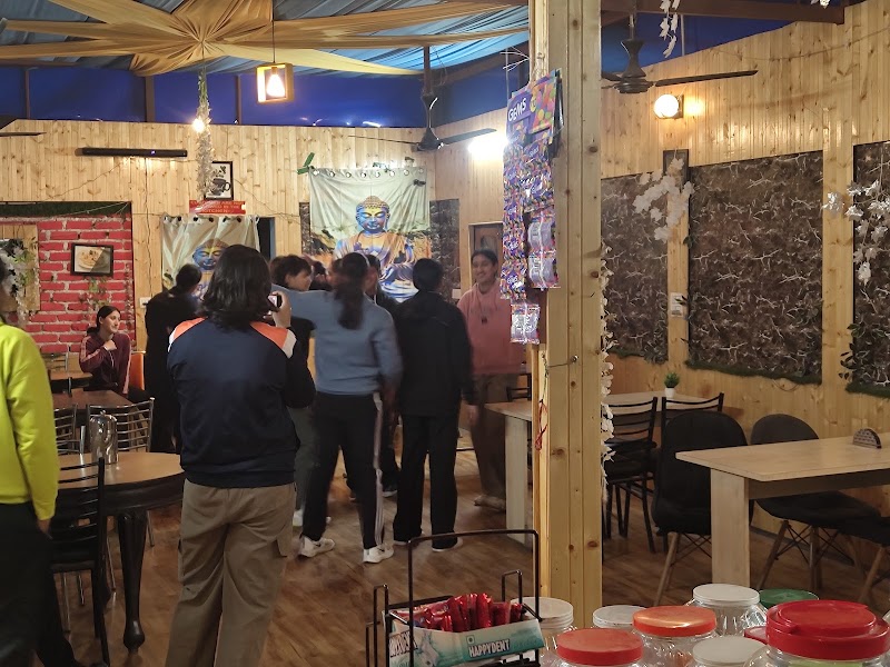 GRAVITY CAFE & RESTAURANT 24X7