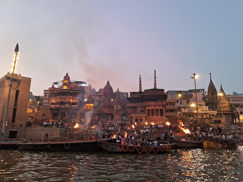 Ganga Mahal Ghat, (Varanasi) - Ganga Mahal Ghat, (Varanasi) 8267+HX6, Ghats of Varanasi, Ghasi Tola, Varanasi, Uttar Pradesh 221001, India