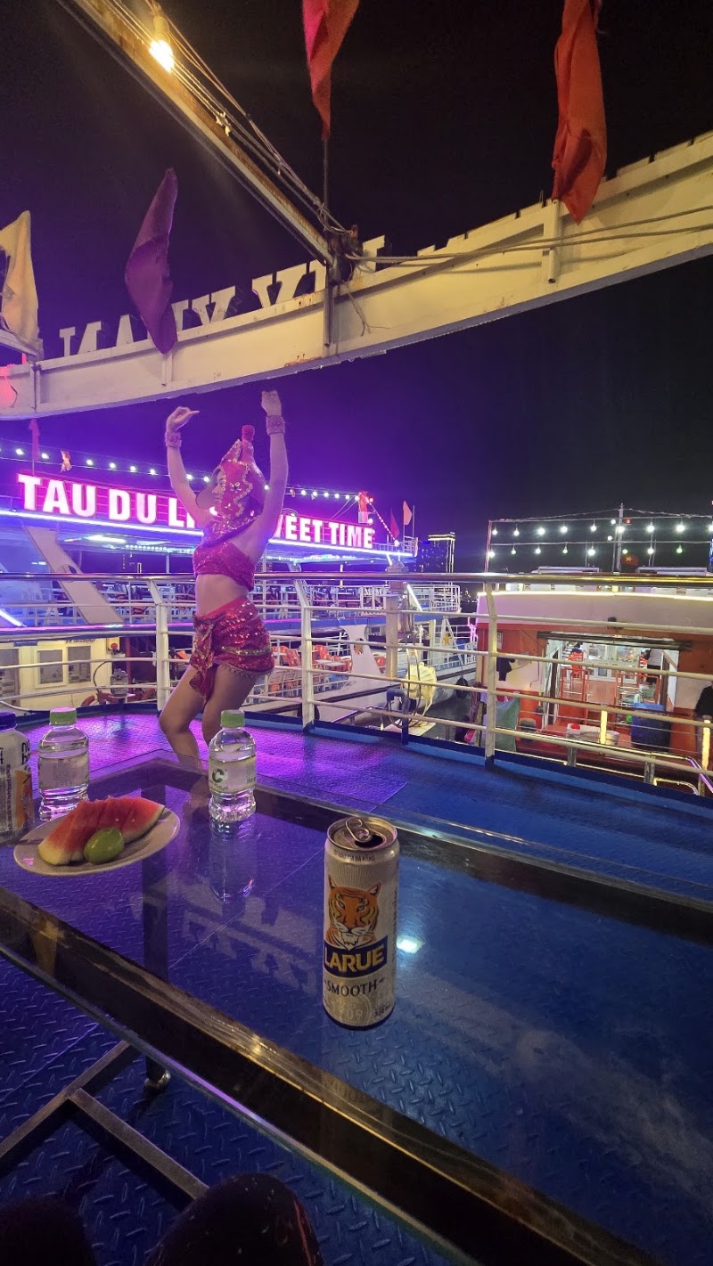 Du Thuyền Sông Hàn Đà Nẵng (2Da Tickets) - Du Thuyền Sông Hàn Đà Nẵng (2Da Tickets) 26 Bạch Đằng, Hải Châu, Đà Nẵng 550000, Vietnam
