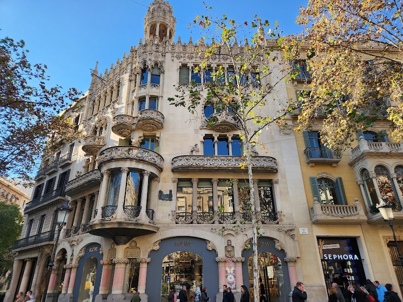 Casa Batlló - Casa Batlló Pg. de Gràcia, 43, Eixample, 08007 Barcelona, Spain