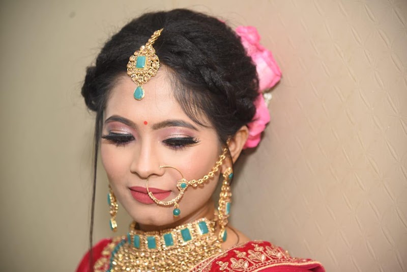 MAJESTIC SALON - MAJESTIC SALON dream palace hotel, road binind, near GC academy, Deepak Nagar, Malviya Nagar, Durg, Chhattisgarh 491001, India