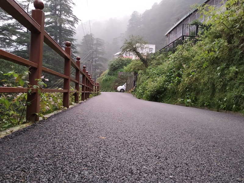 OYO Home 26756 Cosy 3BHK - OYO Home 26756 Cosy 3BHK, Sood villa, Mall Rd, near Governor House, Bemloi, Shimla, Himachal Pradesh 171001, India
