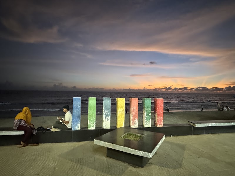 South Beach Promenade - South Beach Promenade, 6QXC+MQX, S Beach Rd, Kuttichira, Kozhikode, Kerala 673001, India