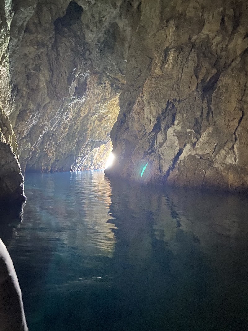 Ilirio's Hvar Tours - Ilirio's Hvar Tours Poljana Grgura Ninskog 9, 21000, Split, Croatia