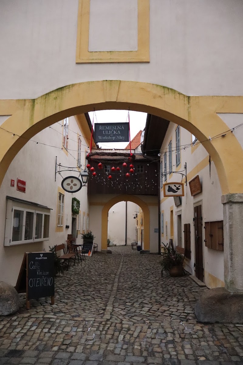 Červená brána - Červená brána, Zámek, 381 01 Český Krumlov 1, Czechia