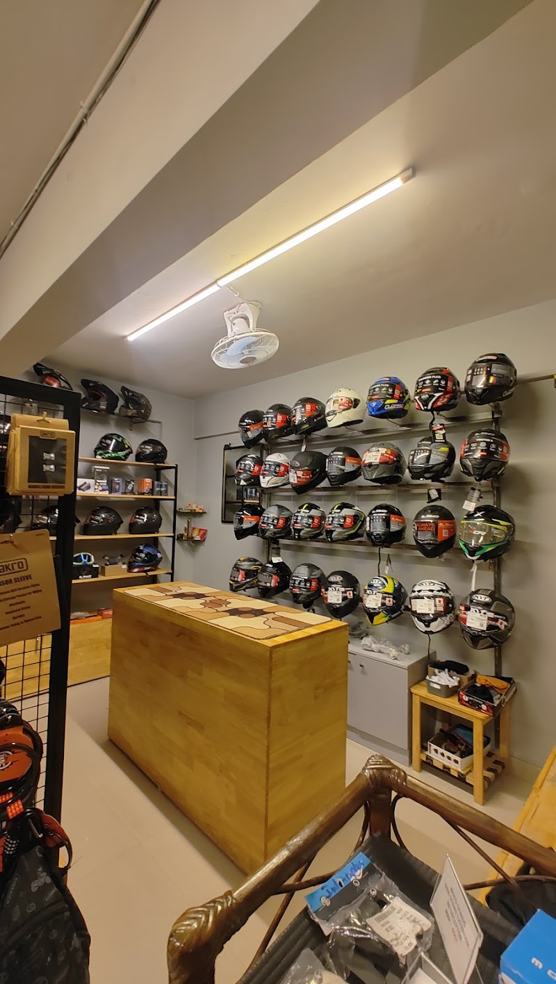 Gear n Ride - Gear n Ride 32/1/1, 1st Floor, FPM Towers, Above Silver Jewellery showroom 9th Main, 14th Cross Rd, opposite empire hotel, 6th Sector, HSR Layout, Bengaluru, Karnataka 560102, India