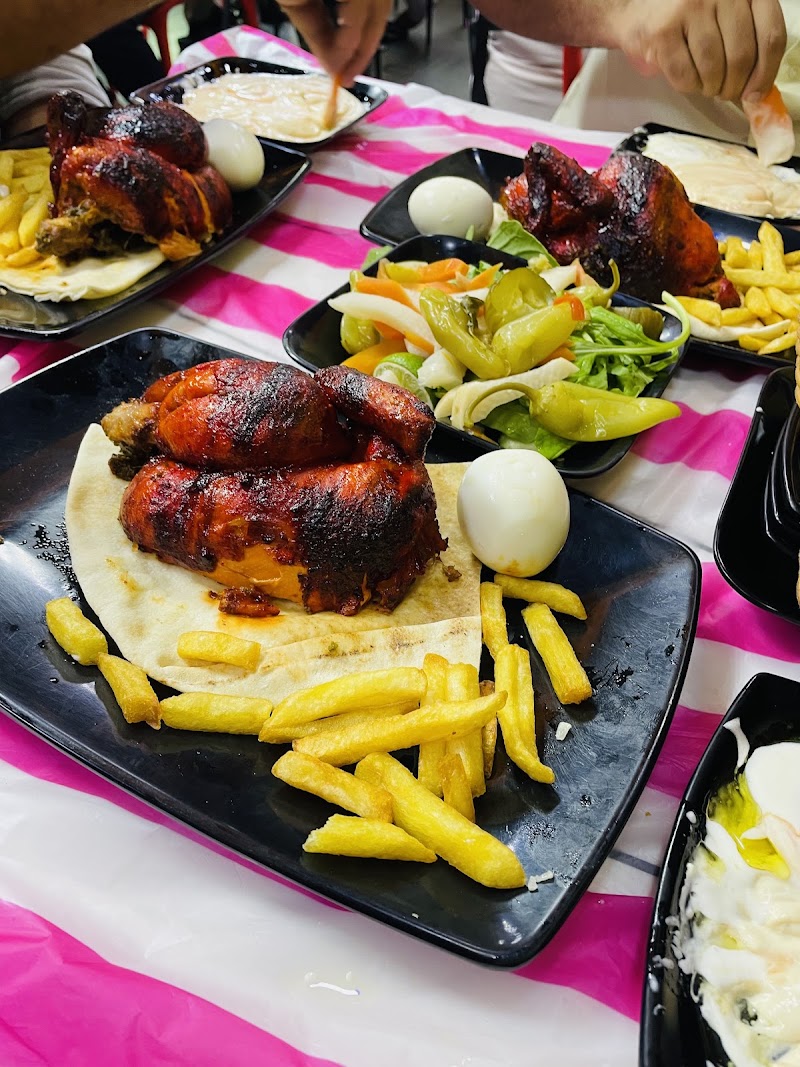 Good burger cafetera and restaurant musafah 10 - Good burger cafetera and restaurant musafah 10 sanaya - 10 Building - 53 شارع ١٠ - near Al Tayeb Fresh Market - مصفح - مصفح 10 - أبو ظبي - United Arab Emirates