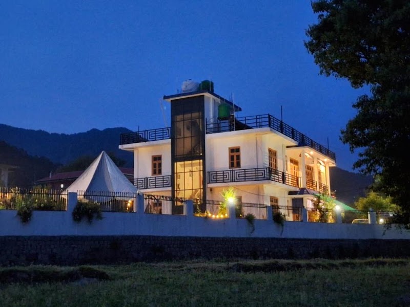 La Maison, Bir (A Boutique Bed and Breakfast) - La Maison, Bir (A Boutique Bed and Breakfast) near Learn Well School, VPO, Bir, Chaugan, Himachal Pradesh 176077, India