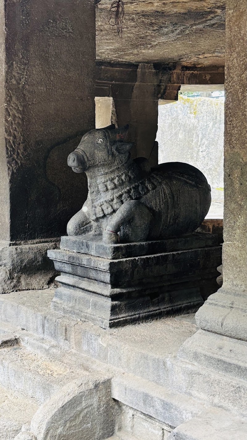 Pataleshwar Shiv Temple, Jangali Maharaj Road - Pataleshwar Shiv Temple, Jangali Maharaj Road GVG2+J5G, Jangali Maharaj Rd, Shivajinagar, Pune, Maharashtra 411005, India