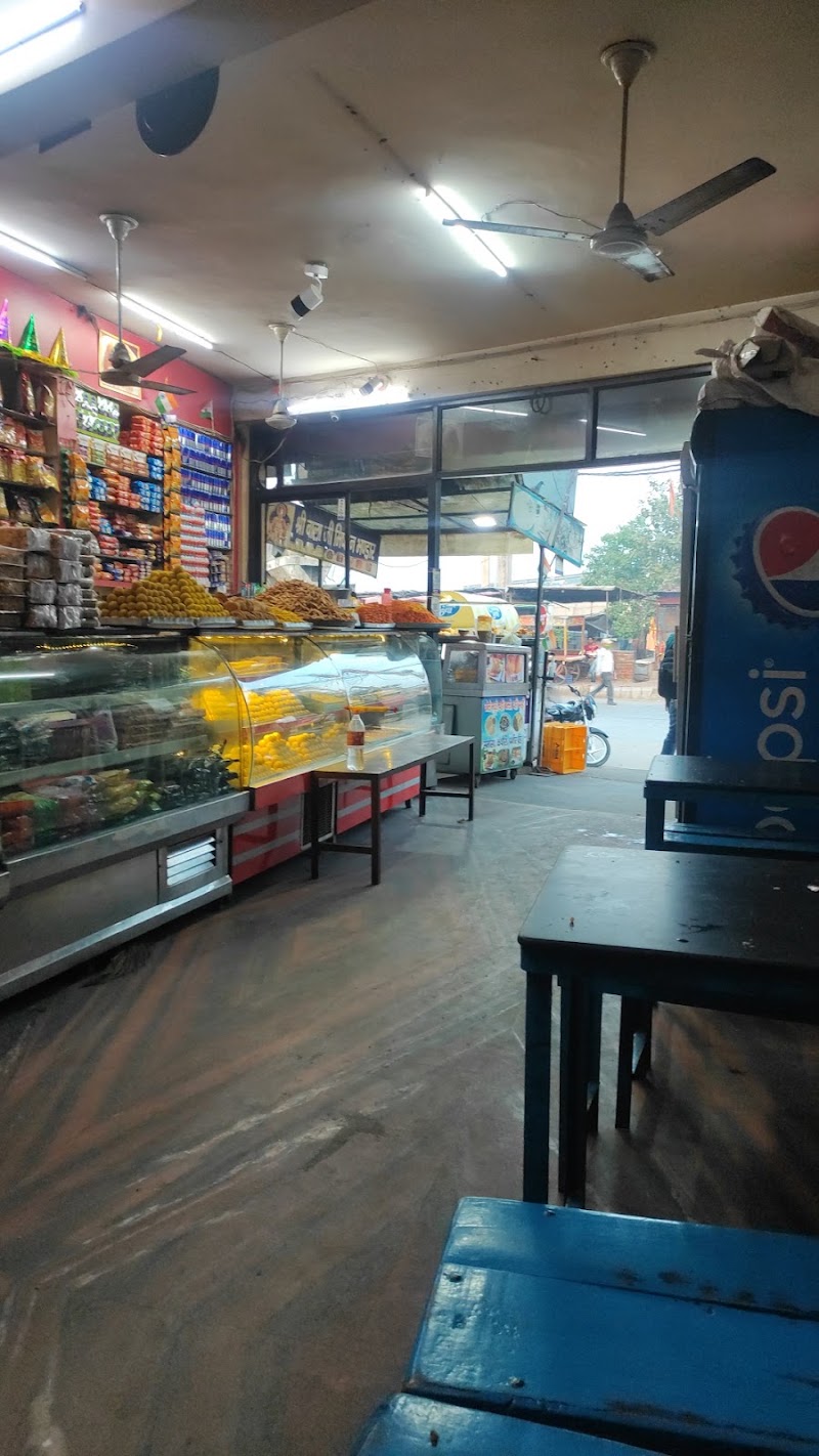 Rawat Misthan Bhandar - Rawat Misthan Bhandar 6Q5R+2VC, NH 48, Dharuhera, Haryana 123106, India