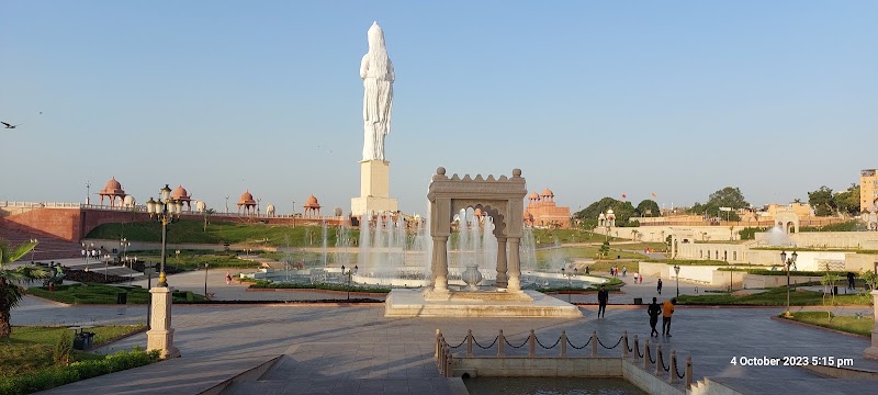 Chambal safari - Chambal safari 5R9G+C2C, Chambal Garden Rd, Sanjay Nagar, Dadwara, Kota, Rajasthan 324002, India