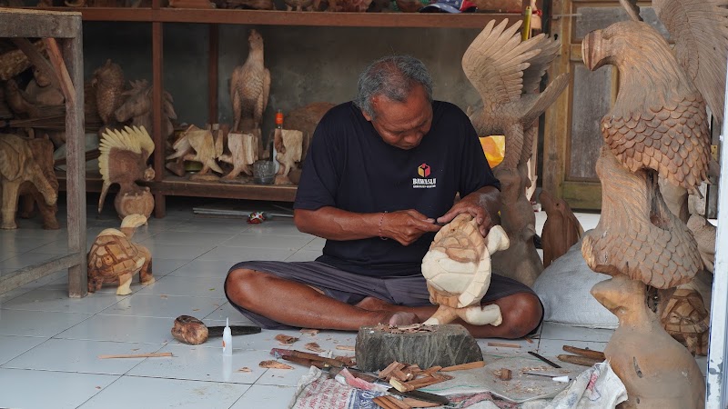 Eri Wood Carving - Eri Wood Carving, C8C2+JP9, Pering, Gianyar, Gianyar Regency, Bali 80581, Indonesia